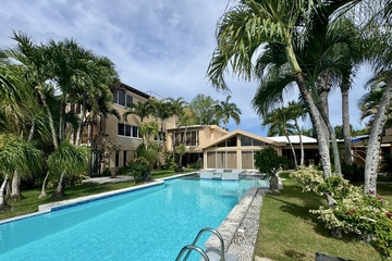 Spectacular Hilltop Ocean View Mansion 