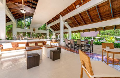 #11 Elegant 10-Bedroom Villa for Sale in Casa de Campo, La Romana – Timeless Caribbean Sophistication