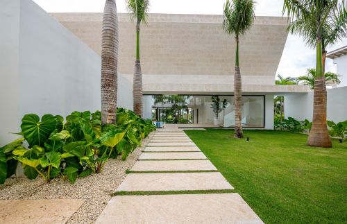 #15 Elegant 6-Bedroom Luxury Villa for Sale in Casa de Campo