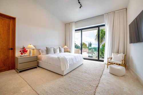 #6 Elegant 6-Bedroom Luxury Villa for Sale in Casa de Campo