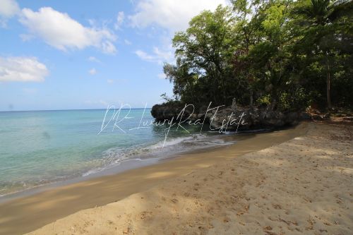 #6 Magnificent beachfront land perfect for residential development