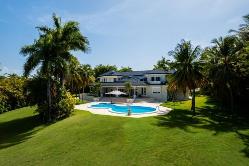 #0 Classic 5-Bedroom Caribbean Villa with Pool & Tropical Views 