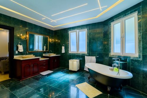 #8 Classic 5-Bedroom Caribbean Villa with Pool & Tropical Views 