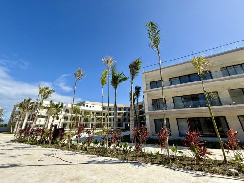 #10 The Wave – Ultra-Modern Oceanfront Condos at Playa Encuentro